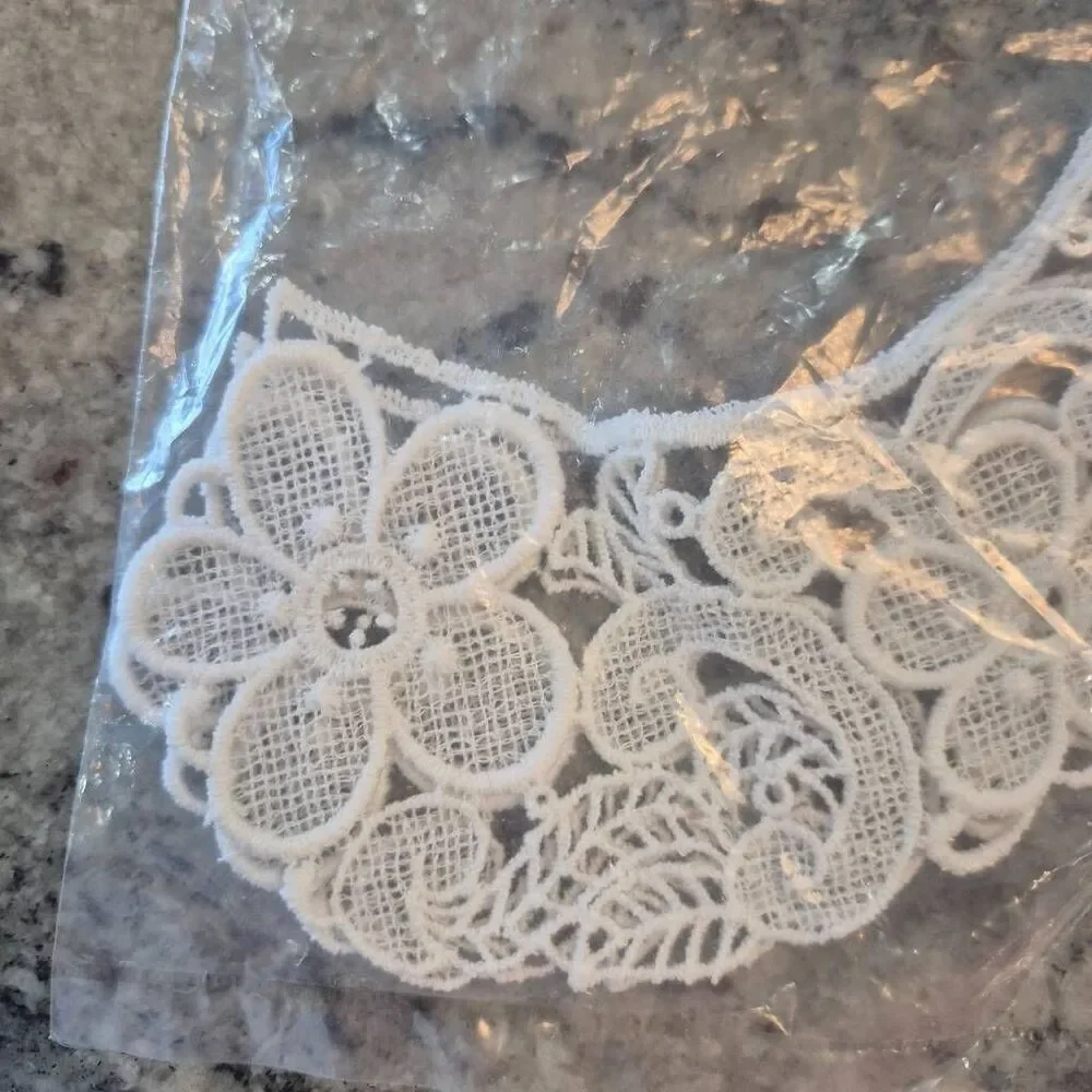 Lace, White Cotton Collar Vintage NEW NWT